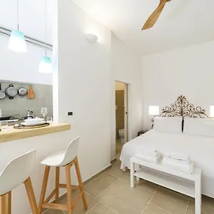 https://apartment-don-giuliano-centro.lecce-hotels.com