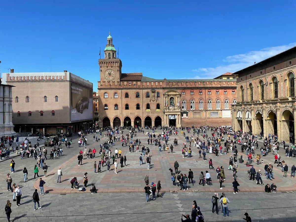 Urbanicooh Paracelso - Piazza Maggiore View Bologna 0*,  Italy