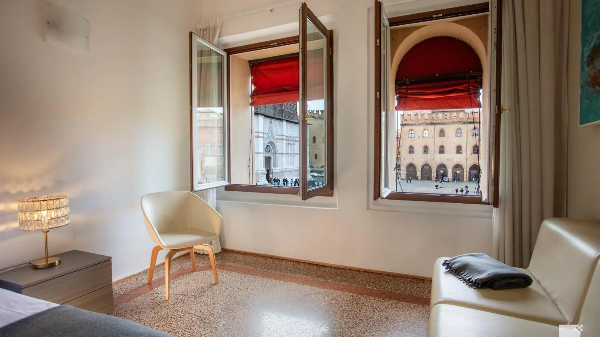 Apartment Urbanicooh Paracelso - Piazza Maggiore View Bologna